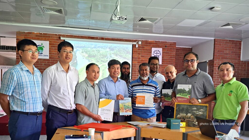 Thăm và làm việc tại Trung tâm Khí hậu tại Gazipur (Bangladesh) từ ngày 19-25/8/2023