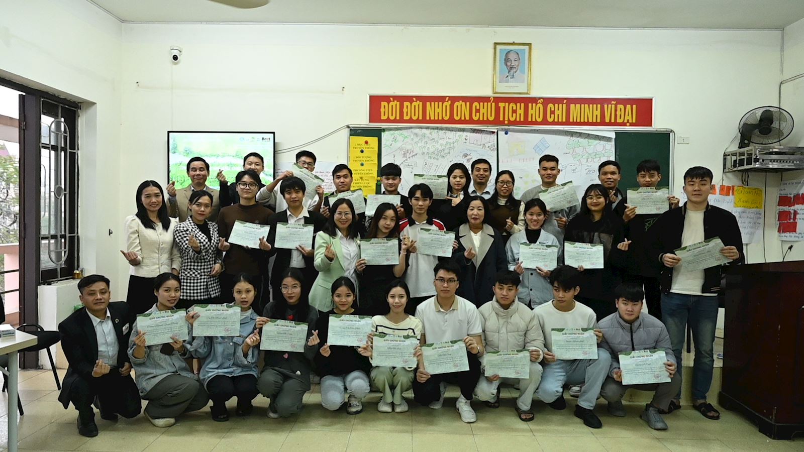 KHÓA TẬP HUẤN 2 NGÀY: KỸ NĂNG TRUYỀN THÔNG LỒNG GHÉP KIẾN THỨC BIẾN ĐỔI KHÍ HẬU CHO SINH VIÊN